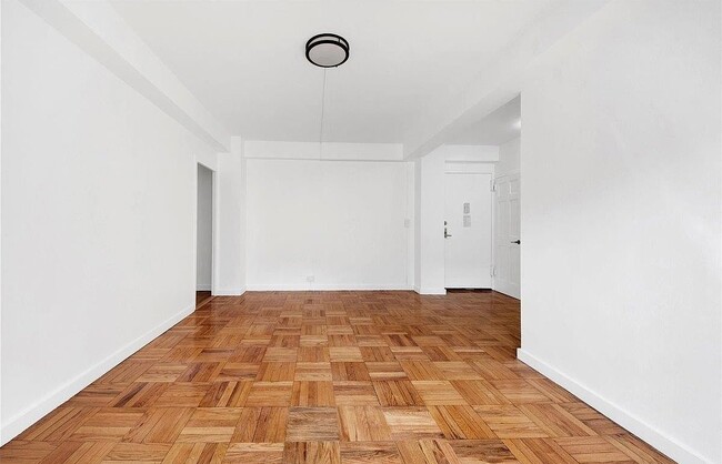 Building Photo - 1569 Metropolitan Ave