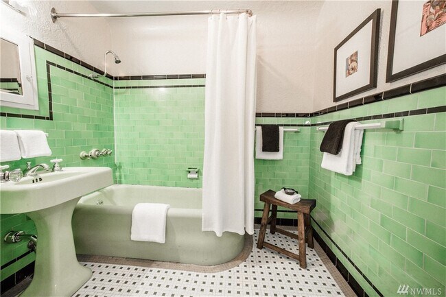 Bathroom - 1101 17th Ave