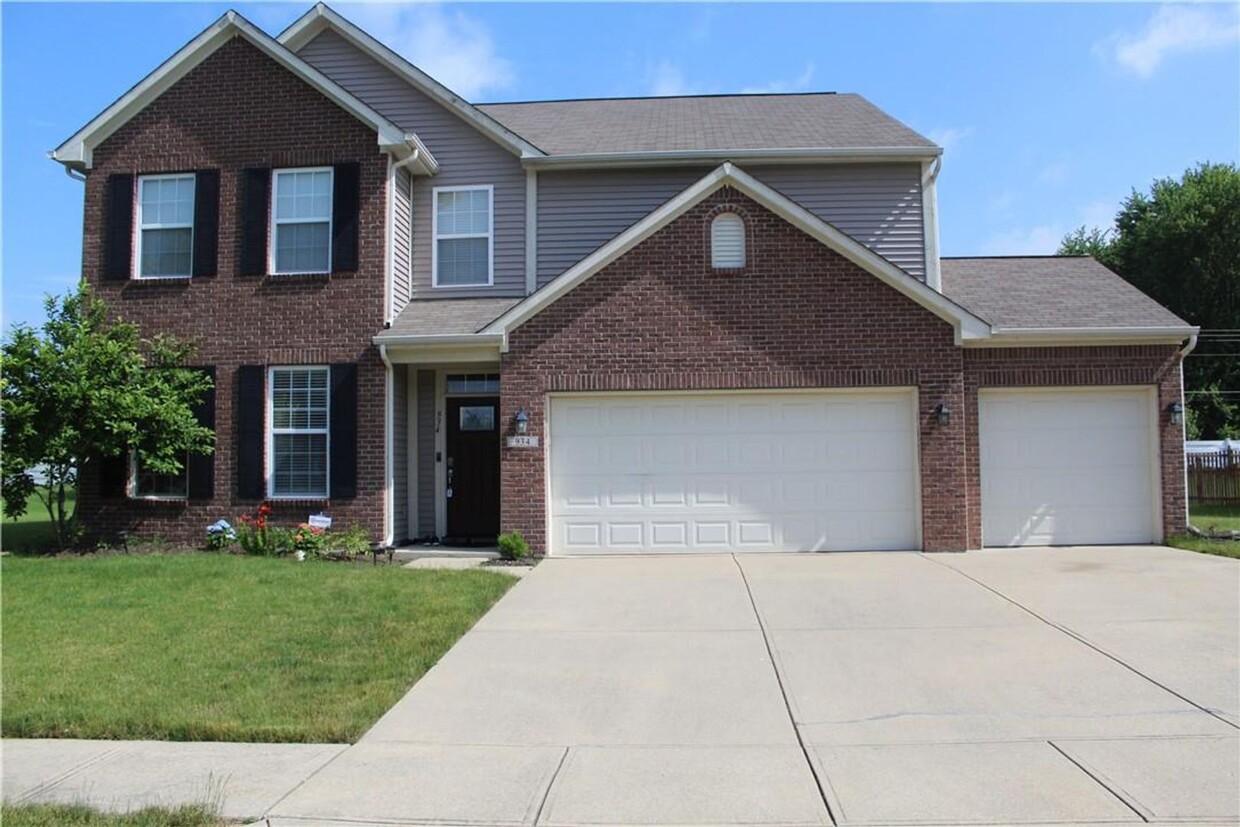 Primary Photo - Beautiful 4 BR Home in Brownsburg!