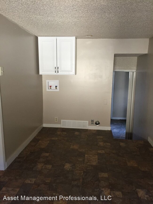 Building Photo - 3 br, 1 bath House - 142 Terry Avenue