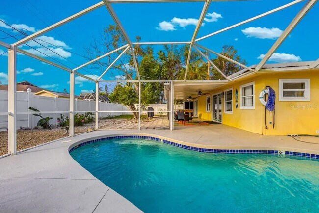 Foto del edificio - 2532 Constitution Blvd