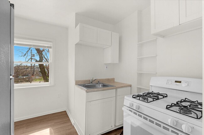 Foto del edificio - 611 Maude Ave