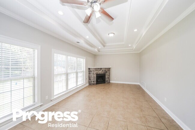 Building Photo - 6758 Greyhawk Cove S