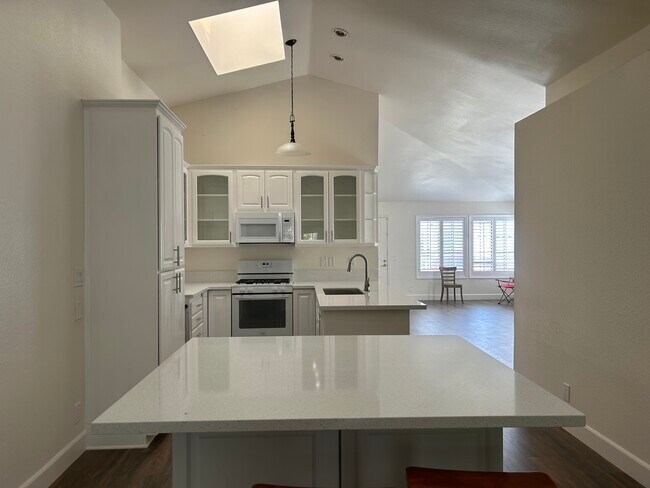 Foto del edificio - 2034 Riverbirch Dr
