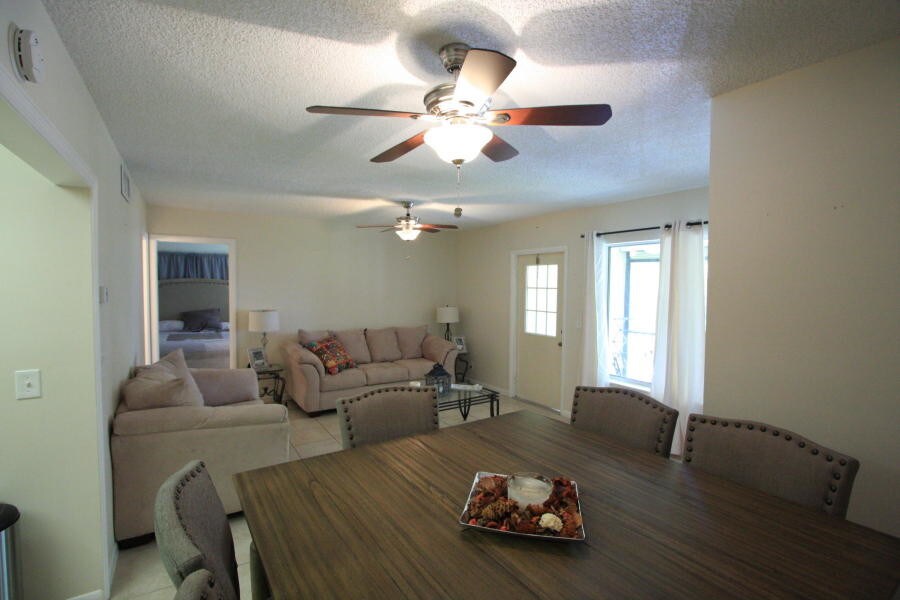 Primary Photo - 1/1 Condo in Pine Ridge