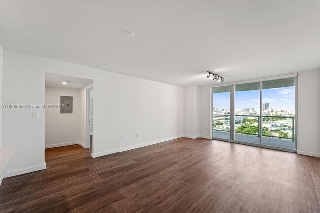 Foto del edificio - 1500 Bay Rd