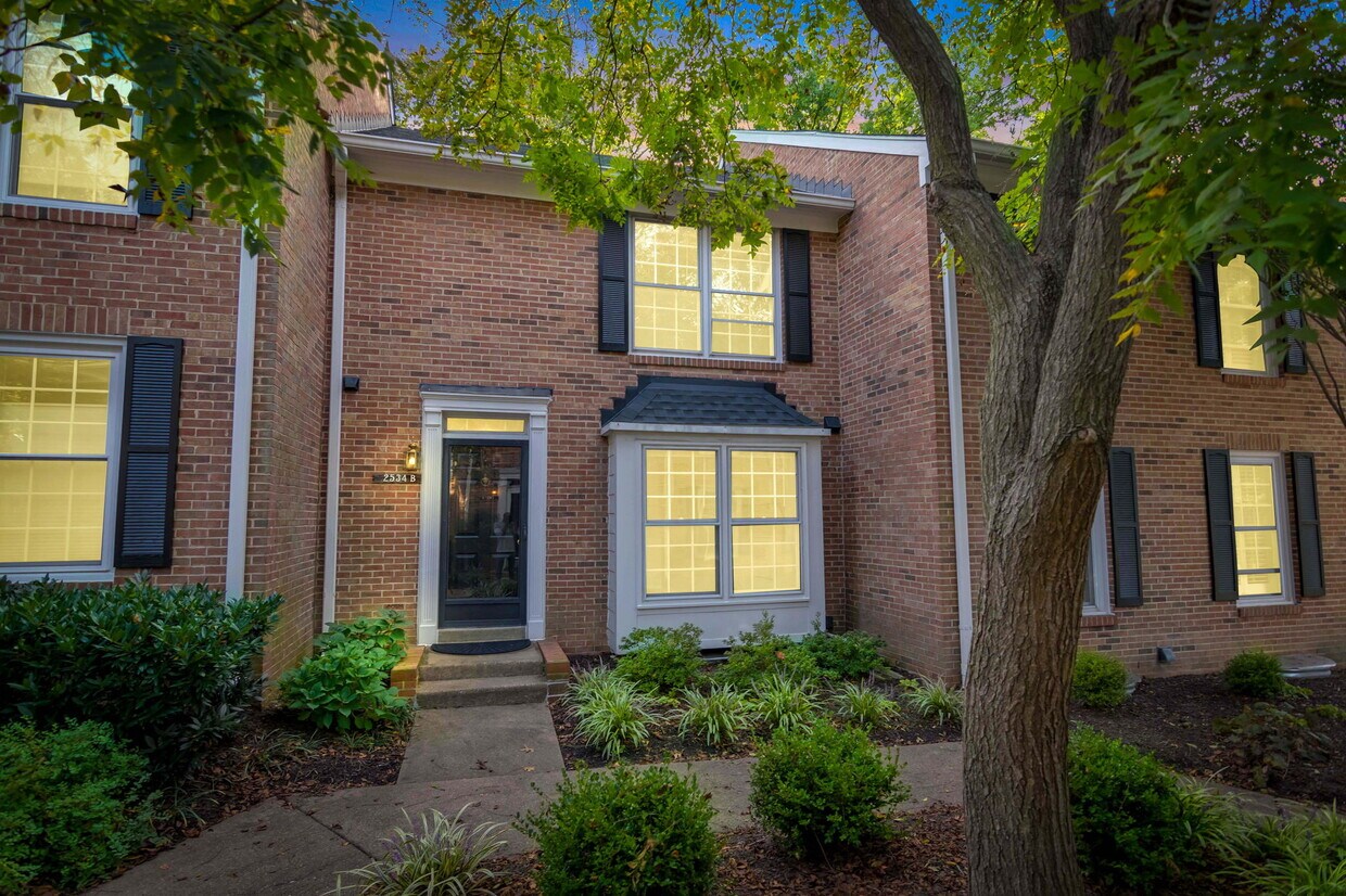 Foto principal - 2534 S Arlington Mill Dr