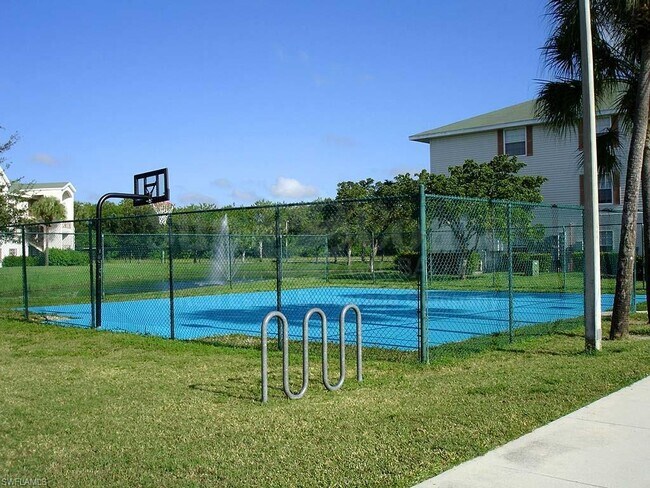 Foto del edificio - Condominium for Rent in Cape Coral. 2bed/2bath . Zip code 33990