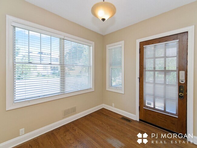 Foto del edificio - 3601 Davenport St