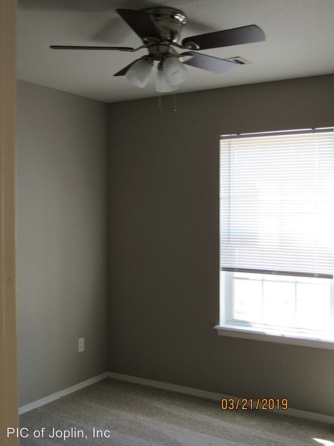 Foto del edificio - 3 br, 2 bath House - 2301 Meadow