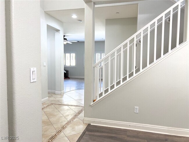 Building Photo - 2977 Queen Lake Ct