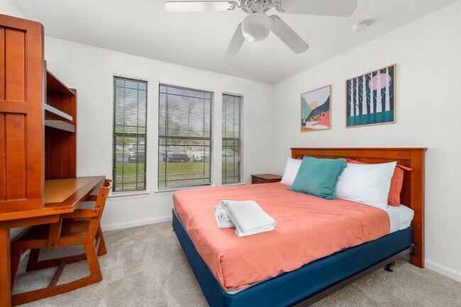 Building Photo - 2505 Black Horse Loop