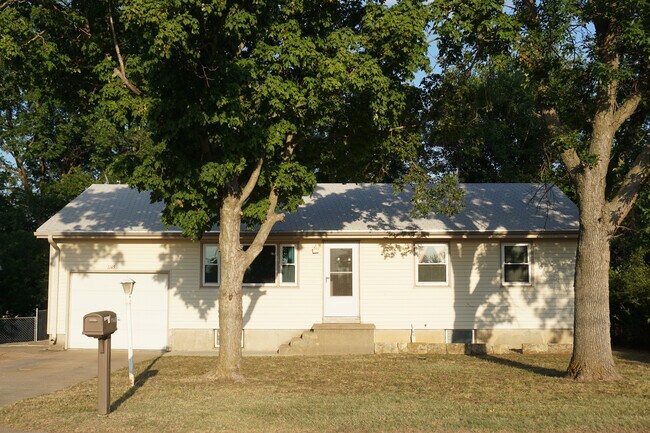 Building Photo - 1145 St Marys Rd