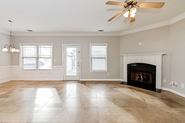 Building Photo - 1630 Yukon Ct