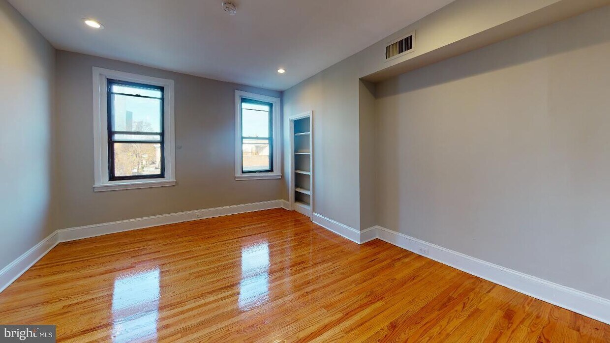 Foto principal - 2612 South St