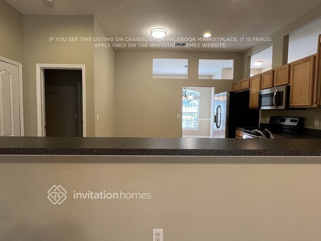 Foto del edificio - 10207 Summer Elm Ave