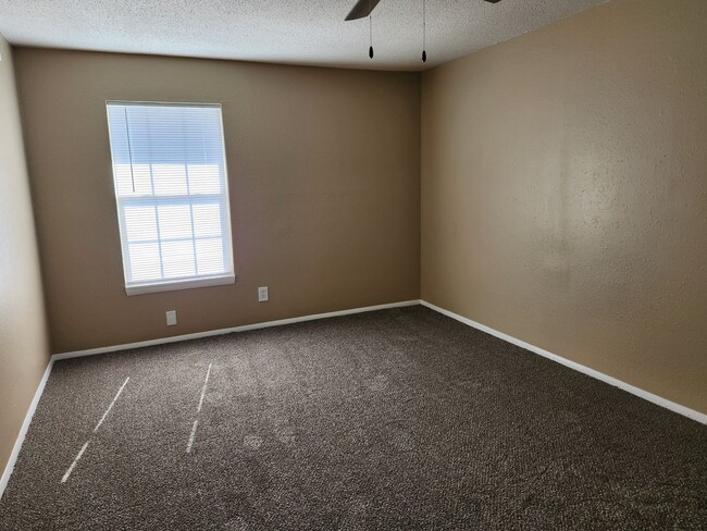 Foto del edificio - Quarry Ridge Apt  2 bdrm available soon!!!