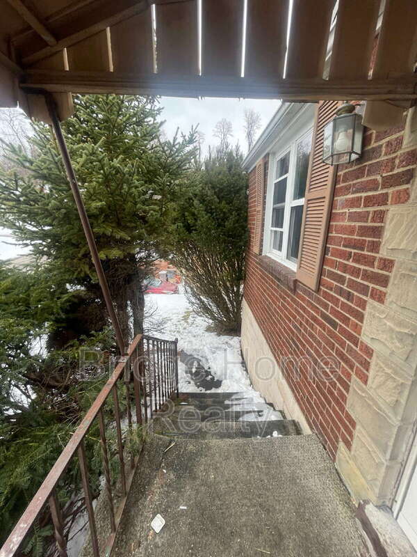 Foto del edificio - 149 Parkwood Rd