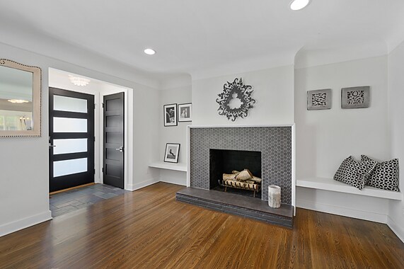 Foto del edificio - 9834 Tollgate Ln