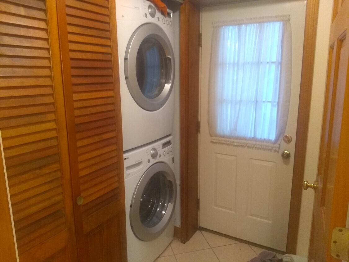 Primary Photo - 455 County Rd