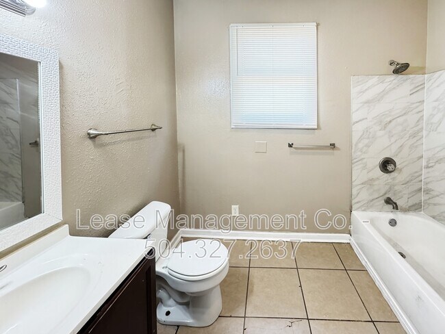 Foto del edificio - 1228 S Genois St