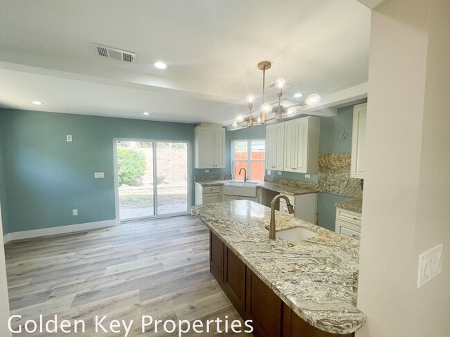 Building Photo - 4864 Alondra Way