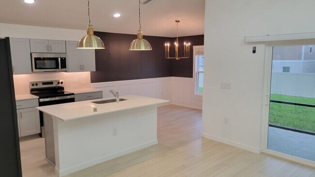 Foto del edificio - Beautiful 3/2/2 SF Home For Rent in Davenport, FL $2199