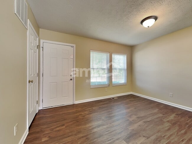 Building Photo - 1153 Reveres Run