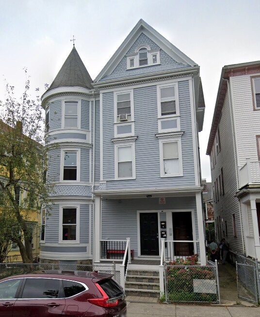 Primary Photo - 336 Centre St