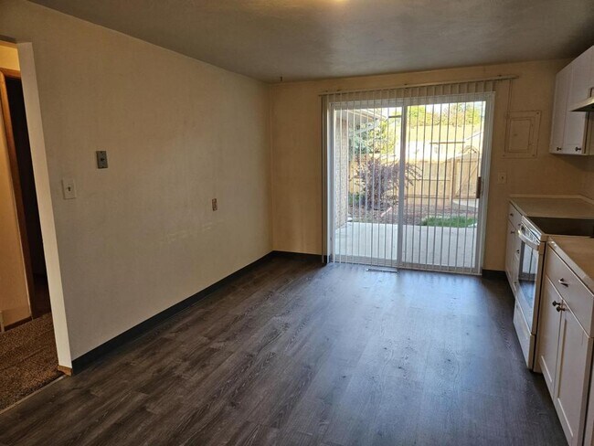 Foto del edificio - 1522 Stuart St