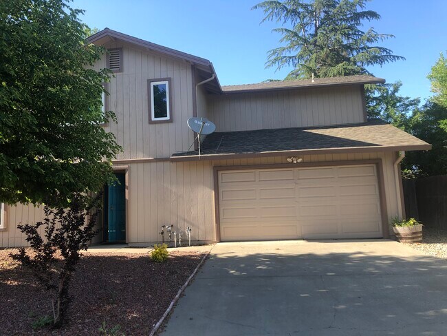 Building Photo - 1273 Woodside Glen Way