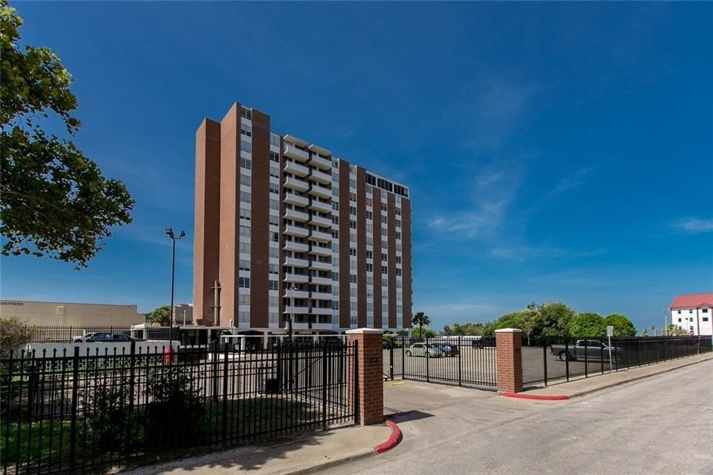 715 S Upper Broadway Unit 605, Corpus Christi, TX 78401 Condo for