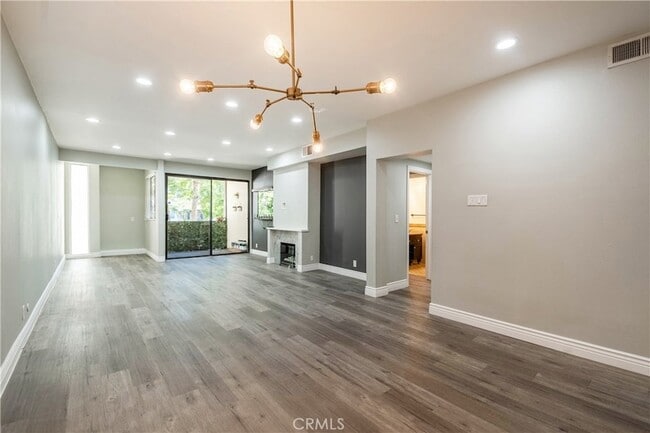 Foto del edificio - 1305 N Columbus Ave