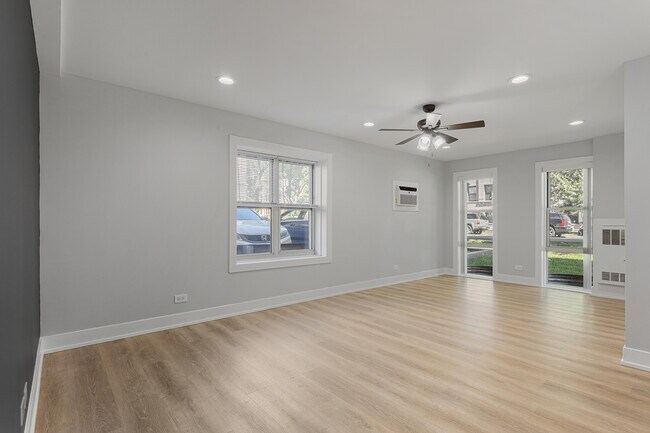 Foto del edificio - 1303 W Estes Ave