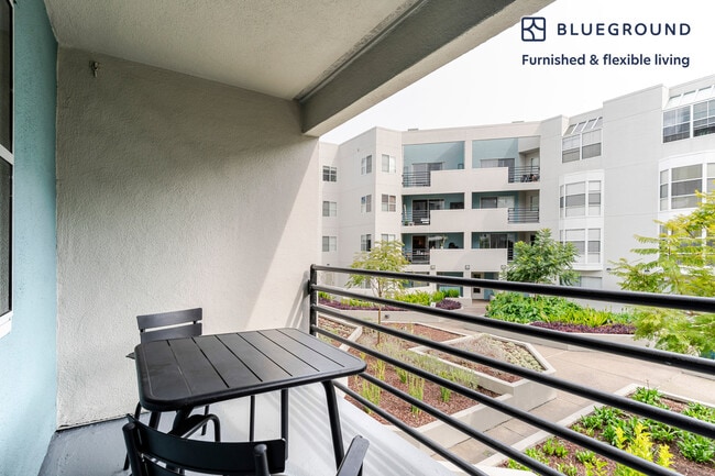 Foto del edificio - 1 Bayside Village Pl