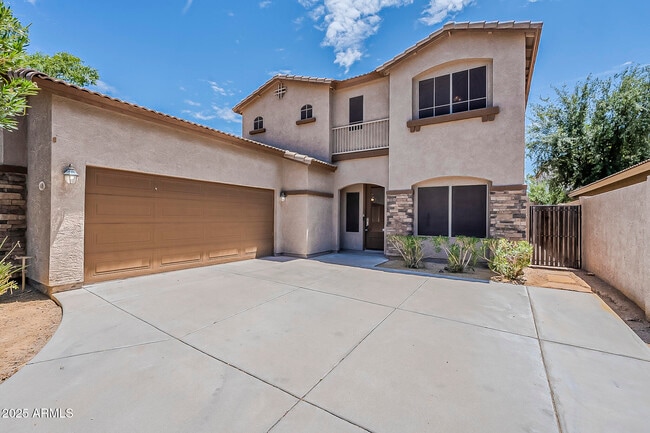 Building Photo - 519 E Rainbow Dr