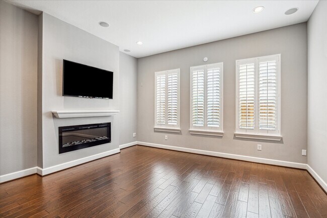 Foto del edificio - 5118 Larkin St