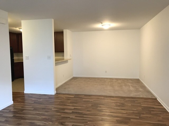 Building Photo - 152 Bertram Dr