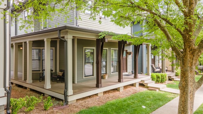 Building Photo - Don't miss out on this amazing 3bed/3bath ...