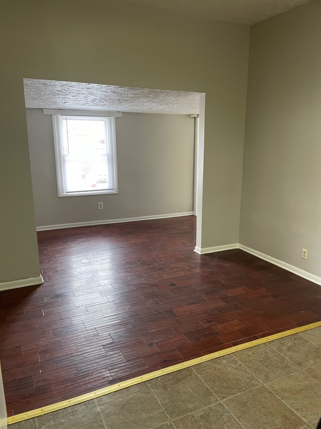 Building Photo - 33 Harvard St