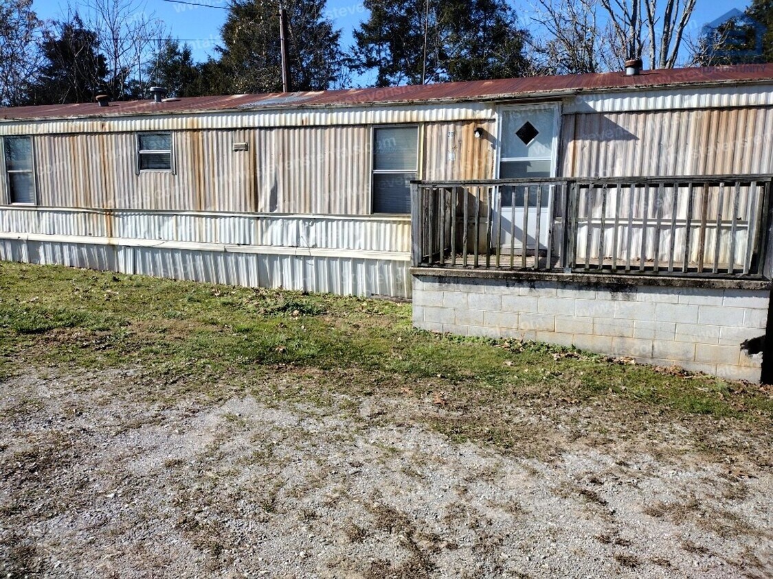 Foto del edificio - 211 Holly Berry Ln