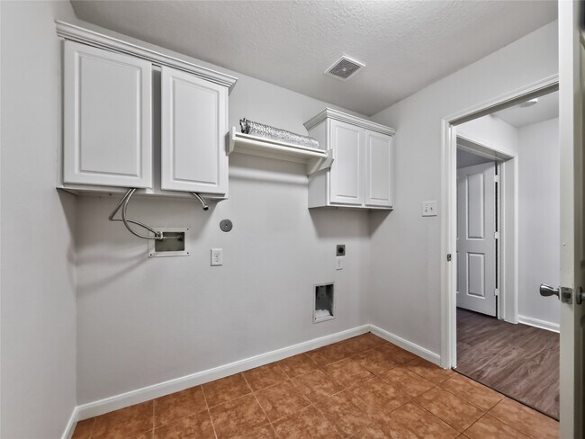 Building Photo - 4318 Richland Chambers Ln