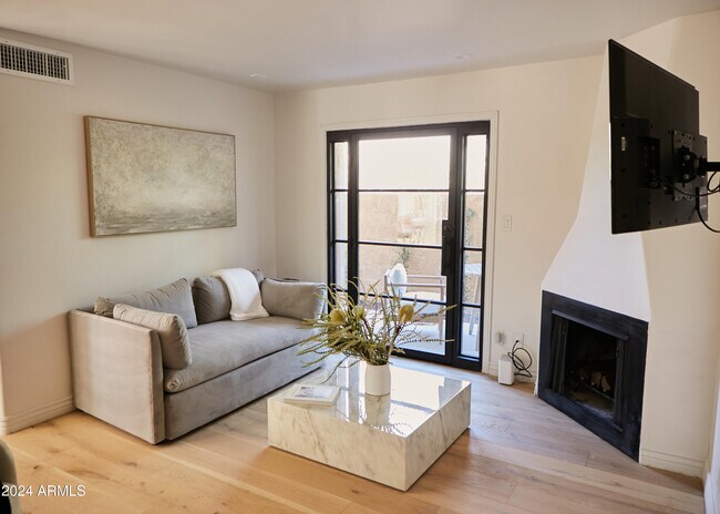 Foto del edificio - 4540 N 44th St