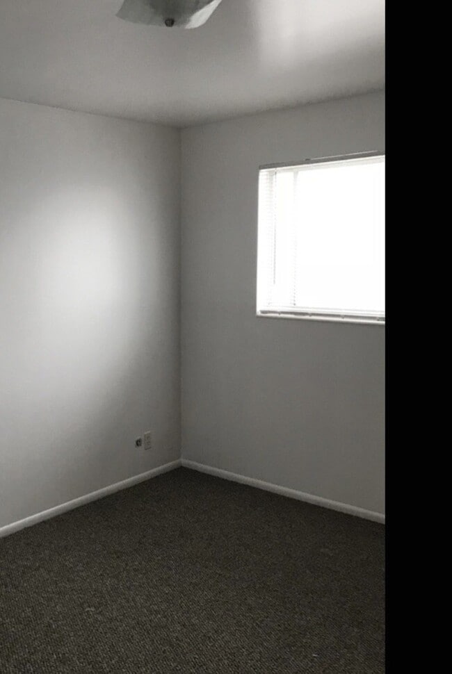 Foto del edificio - 109 N 400 E