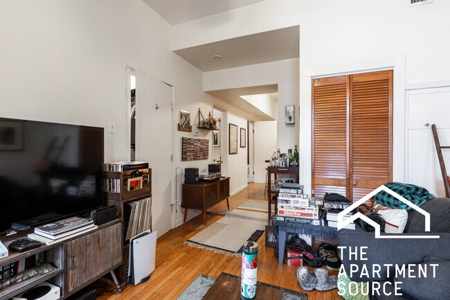 Foto del edificio - 1627 N Winchester Ave
