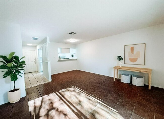 Foto del edificio - 5810 Sweeney Cir