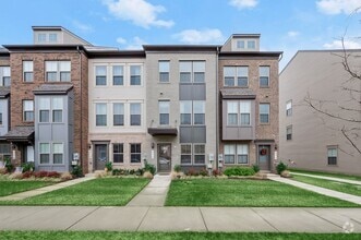Building Photo - 272 Phoenix Dr