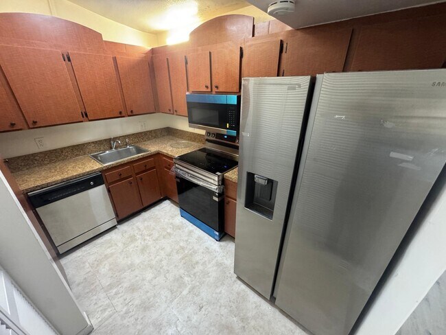 Foto del edificio - 8773 Shadow Wood Blvd