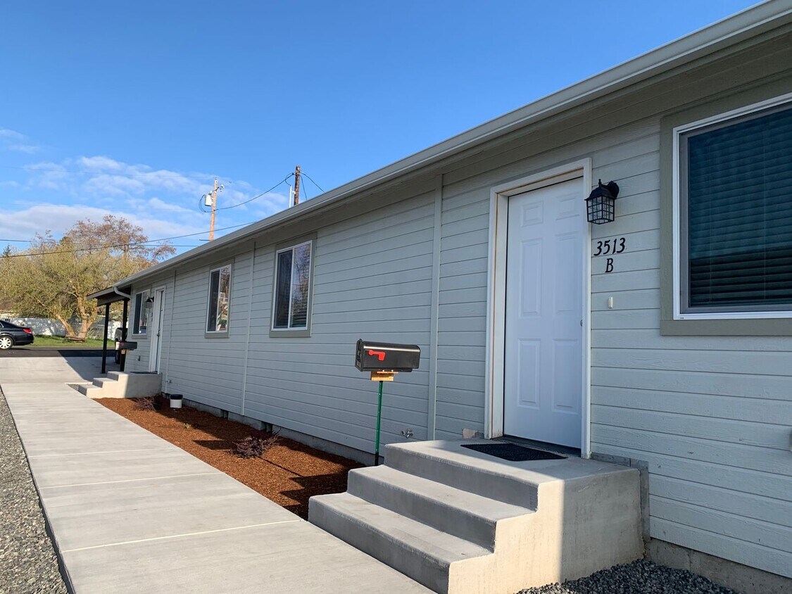 Foto principal - 3513 Chelsea St