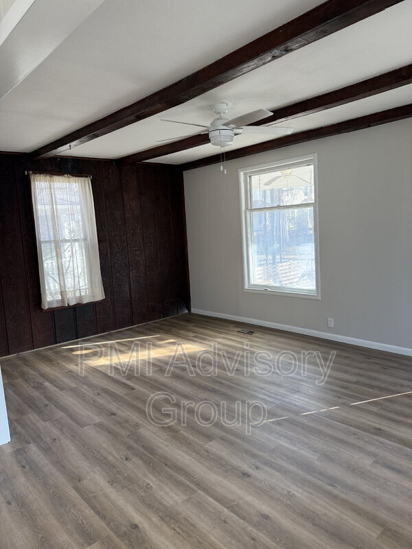 Building Photo - 1275 SW Mulvane St